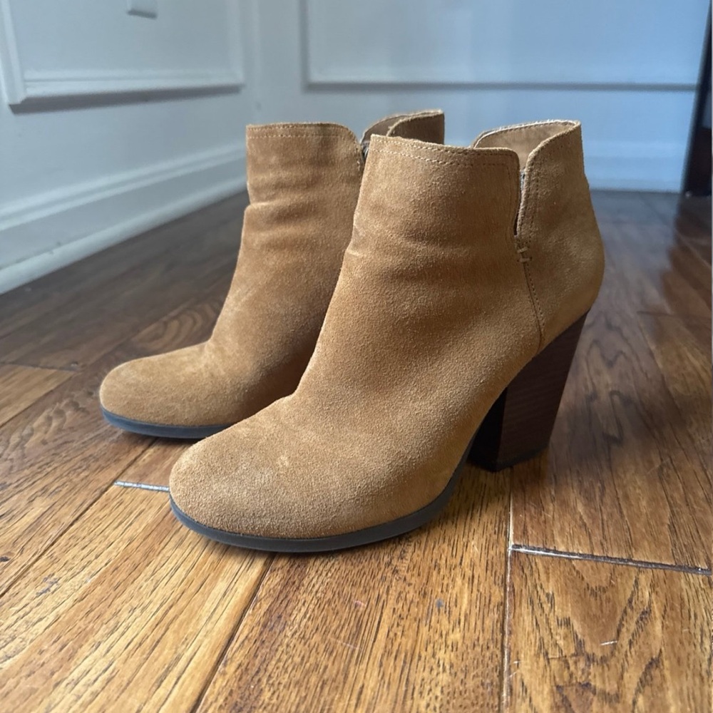 Kenneth Cole Reaction Booties